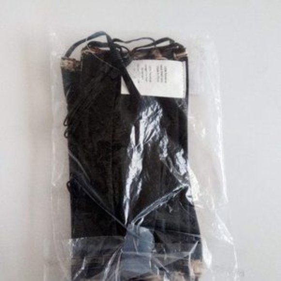 New Apparis Winnie Tan Leopard, Tiger & Python 3 PCS Face Non Medical Masks - Picture 7 of 7